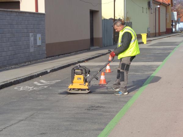 Výtlky na cestách sú v pozornosti  našich zamestnancov