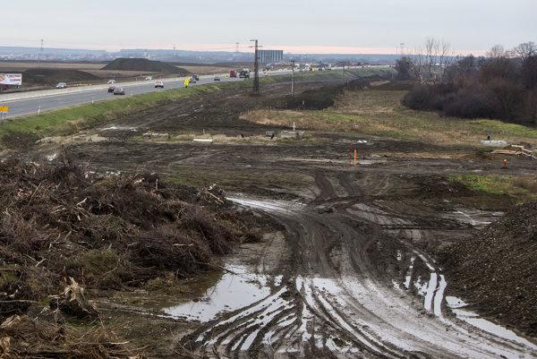 Výstavba križovatky Triblavina na diaľnici medzi Bratislavou a Trnavou. Starosta Mrva bojuje za výstavbu križovatky s kolektormi, ktoré pomôžu odľahčeniu dopravy